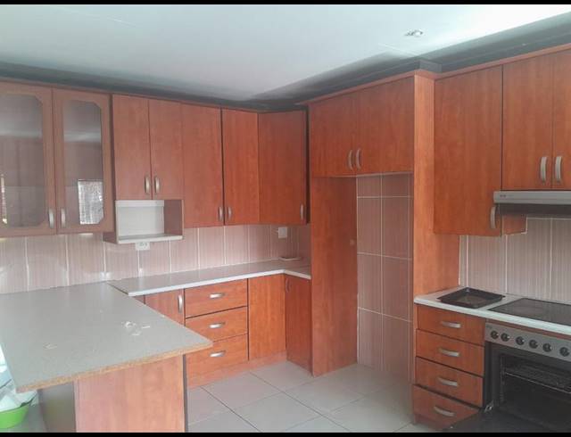 3 BEDROOM PROPERTY TO RENT IN BENDOR